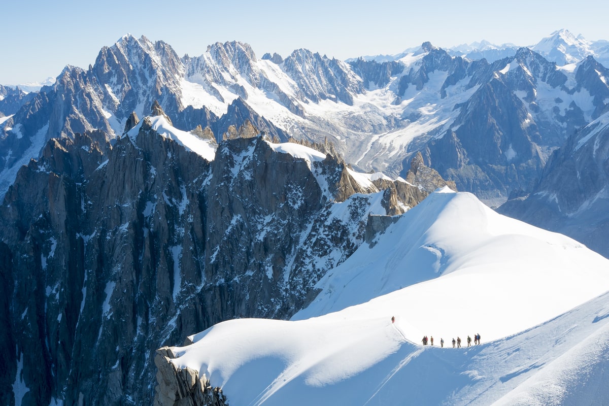 Mont Blanc - Cel mai înalt vârf din Alpi – cucerit încă din secolul XVIII