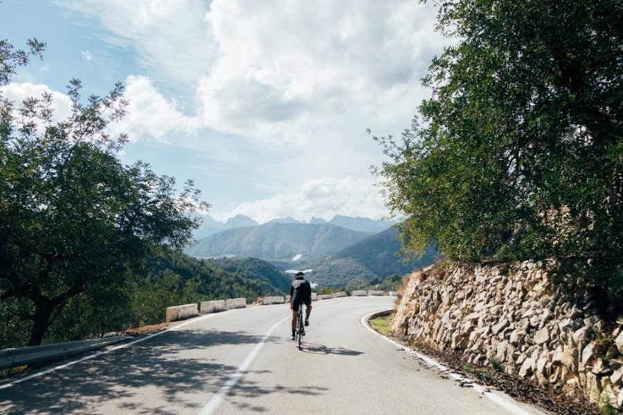 Costa Brava din Spania – ce activitati merita incercate? - Ciclism pe munte