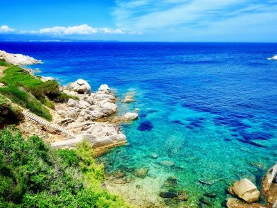 Articol - Sardinia și comorile sale ascunse – creează itinerarul perfect și explorează această insulă mediteraneană