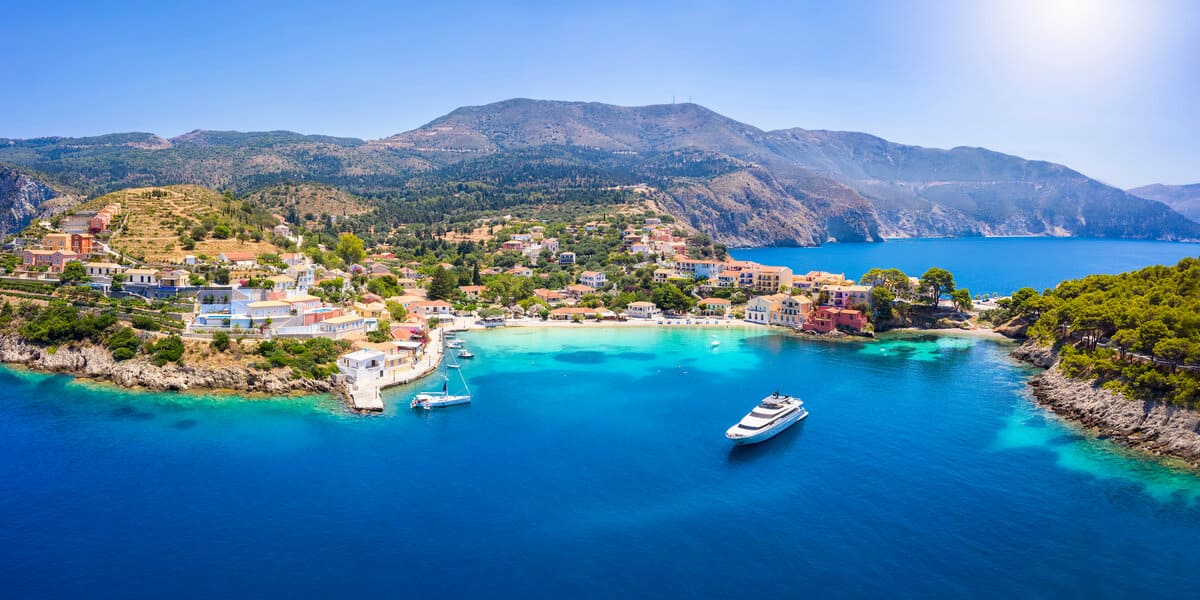 Kefalonia, o destinație de vis în inima Paradisului – pășește pe urmele marilor actori de la Hollywood!