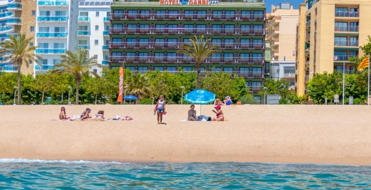 Pachet promo vacanta Hotel Checkin Garbi Calella Costa Brava - Barcelona
