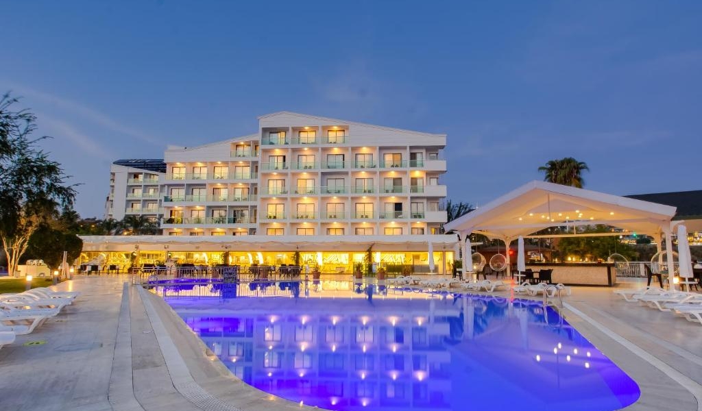 Falcon Hotel Lara-Kundu Antalya