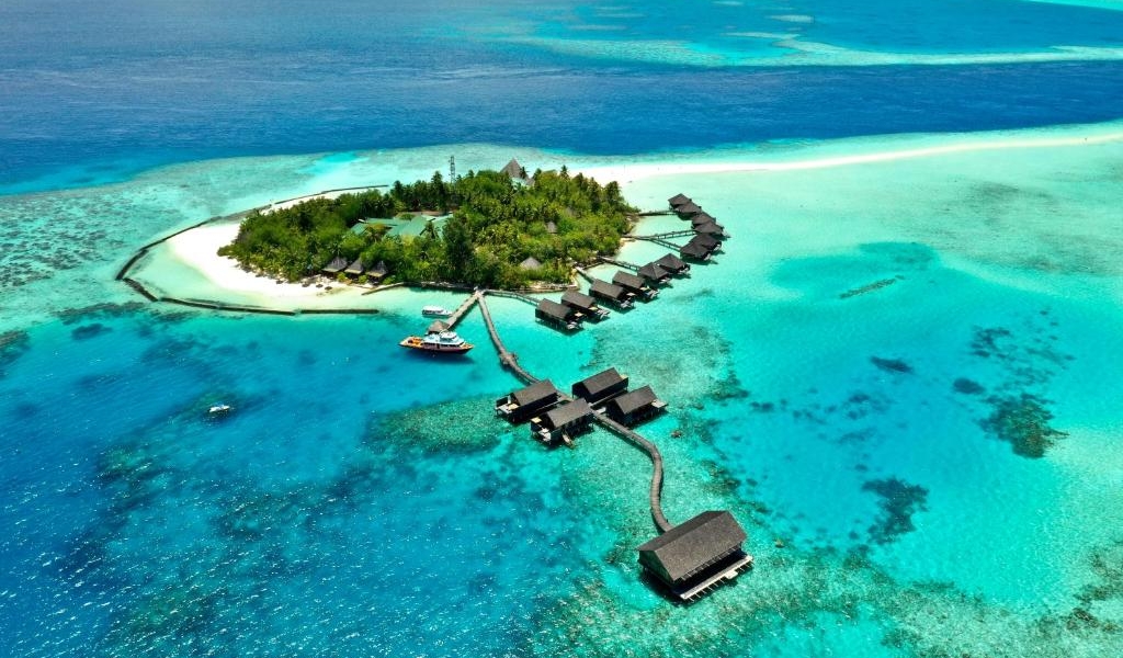 Pachet promo vacanta Gangehi Island Resort Ari Atoll Maldive