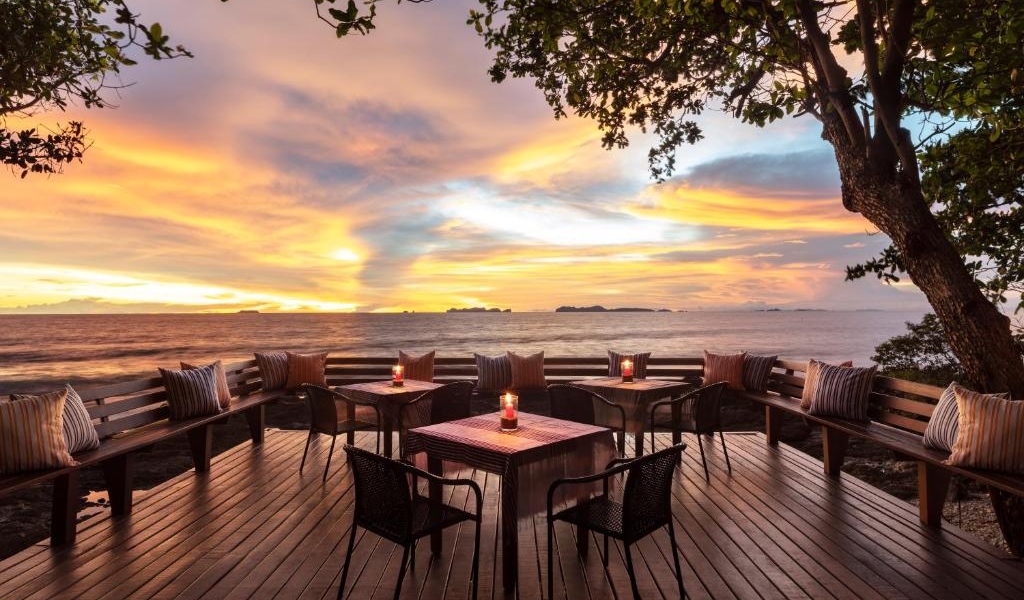 Pachet promo vacanta AVANI+ Koh Lanta Krabi Resort Ko Lanta Phuket & Krabi