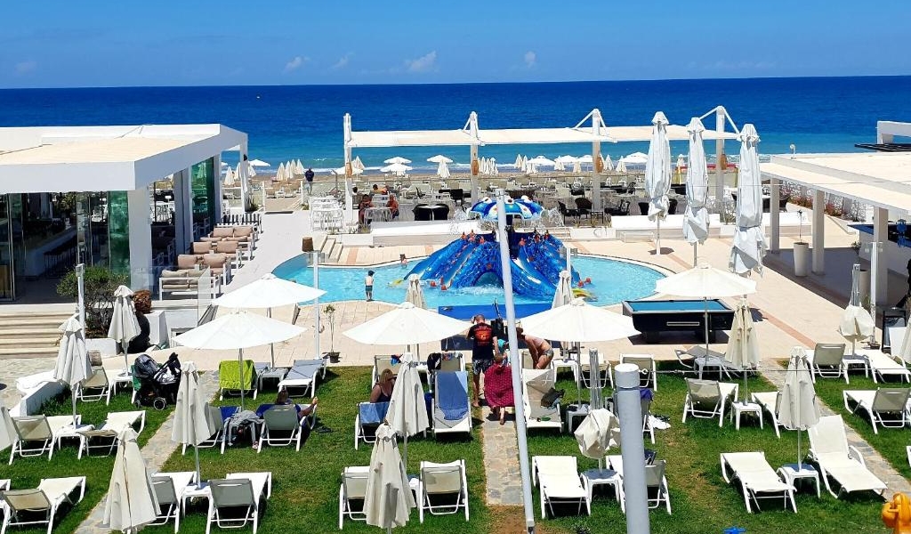 Pachet promo vacanta Dimitrios Village Beach Resort Missiria Creta - Chania