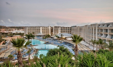 db Seabank Resort + Spa Malta Mellieha Sejur si vacanta Oferta 2024