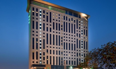 Holiday Inn Dubai Festival City **** Emiratele Arabe Unite Dubai Sejur si vacanta Oferta 2022