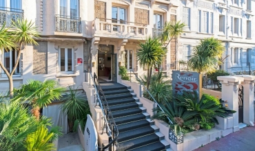 Hotel Renoir Coasta de Azur Cannes Sejur si vacanta Oferta 2023 - 2024