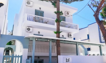 Lefkothea Hotel (Ex Villa Kamari Star) Santorini Kamari Sejur si vacanta Oferta 2023 - 2024
