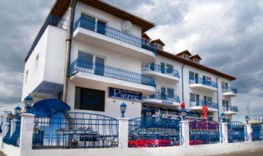 Hostel Pierre Litoral Romania Costinesti Sejur si vacanta Oferta 2024