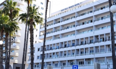 Sun Hall Beach Hotel Apartments Zona Larnaca Larnaca Sejur si vacanta Oferta 2024