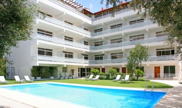 Corina Suites and Apartments Zona Larnaca Limassol Sejur si vacanta Oferta 2023 - 2024