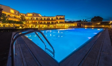 Paradise Resort Peloponez Finikounta Sejur si vacanta Oferta 2023 - 2024