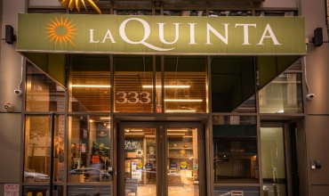 La Quinta Inn & Suites by Wyndham Times Square South, 1, karpaten.ro