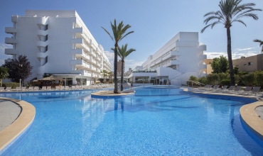 Hotel HM Martinique Mallorca Magaluf Sejur si vacanta Oferta 2022 - 2023