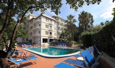 Hotel Caravel **** Coasta Amalfitana Sant Agnello Sejur si vacanta Oferta 2022