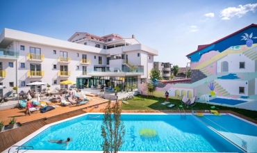 Nayino Resort Mamaia Nord Litoral Romania Mamaia Sejur si vacanta Oferta 2022