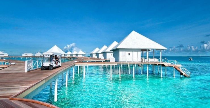 Diamonds Thudufushi Beach & Water Villas Ari Atoll Maldive