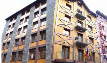 Hotel Sant Jordi Andorra Andorra La Vella Sejur si vacanta Oferta 2022